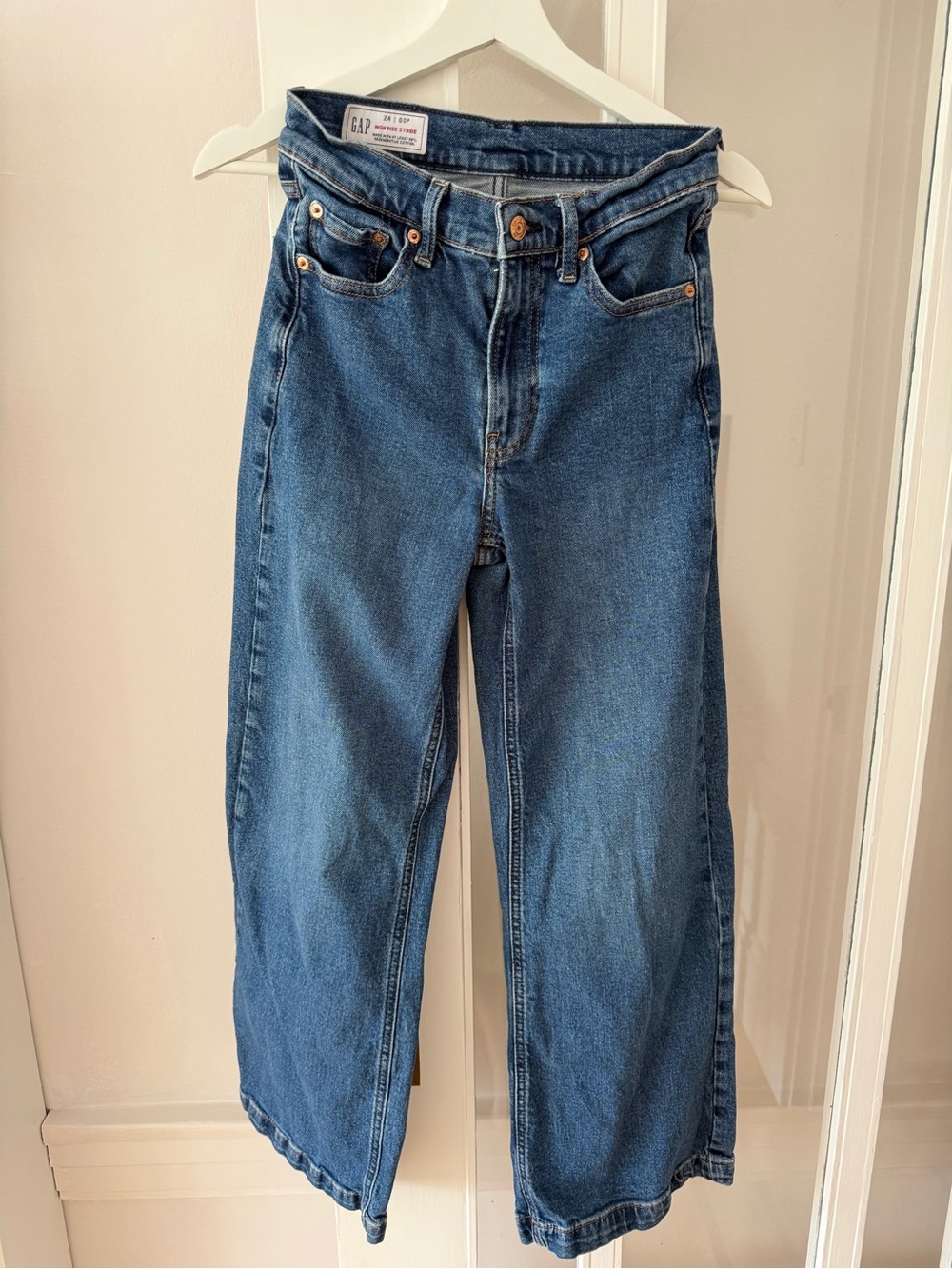 GAP High-Rise Stride Jeans Petite